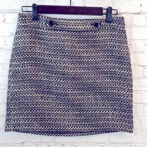 Loft women's petite Grey,White,Black Skirt